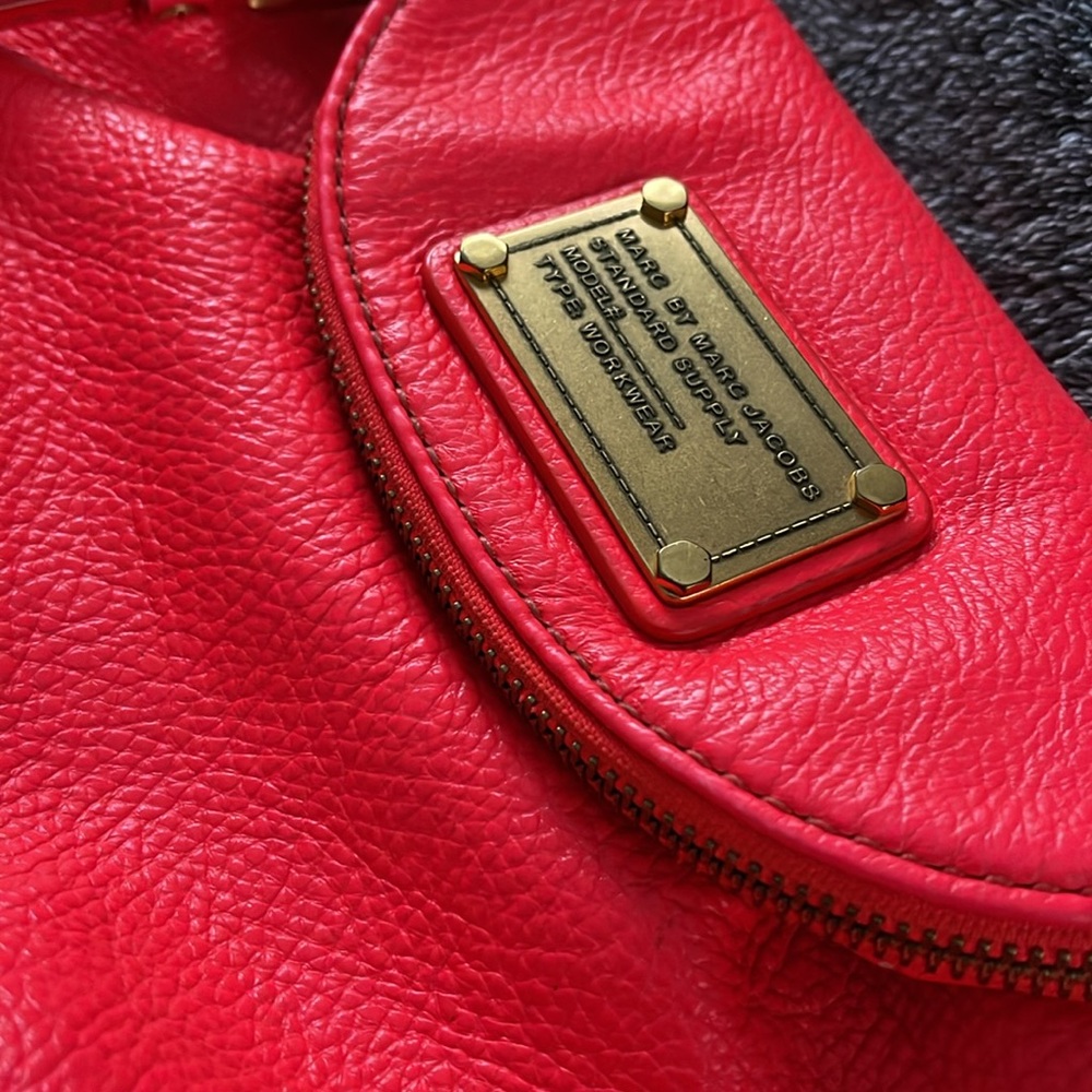Marc by Marc Jacob’s Natasha crossbody NEON pink/CORAL